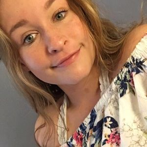 Meet your Posher, Isabelle